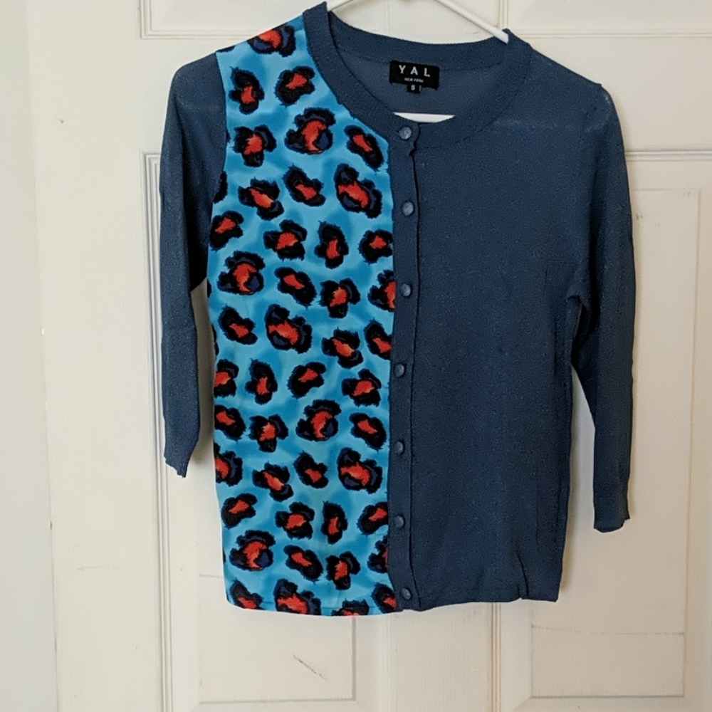 Yal sweater size s